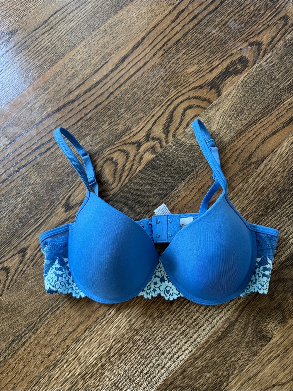 Wacoal Bright Blue Lace-Trim Molded T-Shirt Bra
